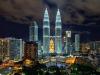 By på himmelen - Petronas Towers i Kuala Lumpur Høyden på tvillingtårnene i Malaysia